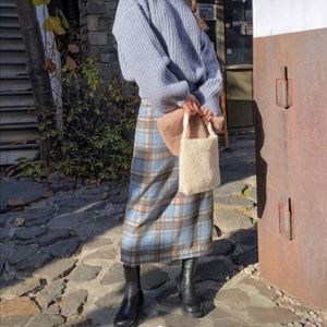 ICE BLUE CROP TOP SWEATER KNIT